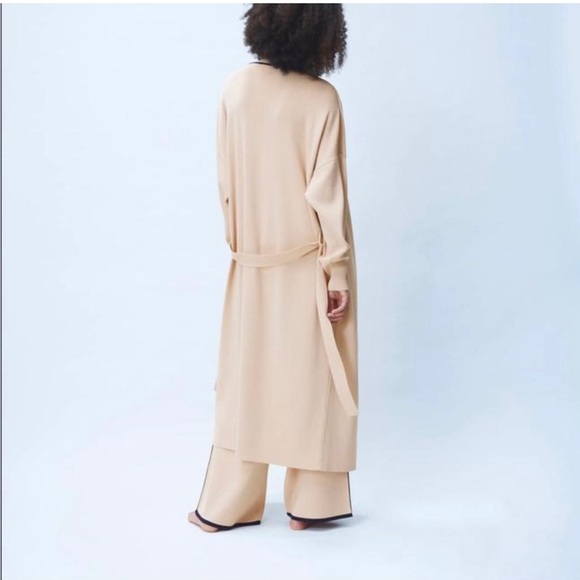 NWT. Zara Beige Long Knit Robe/Cardigan with Belt. Size L - Picture 2 of 7
